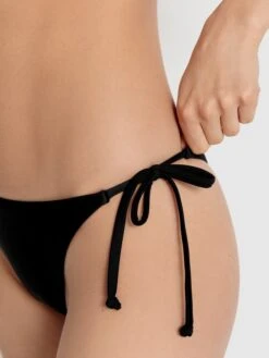 LSCN By LASCANA Bikini-Hose »Gina«, Mit Sehr Knappem Schnitt 21 LSCN By LASCANA Bikini-Hose »Gina«, Mit Sehr Knappem Schnitt -Sunseeker Bikinis Geschaft 0c065ec1afc5db66bb0ea652d66ac9d8