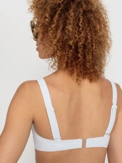 LSCN By LASCANA Bügel-Bikini-Top »Gina«, Mit Ziernähten -Sunseeker Bikinis Geschaft 2ccd0a66afddba1ac713671656a97d2d