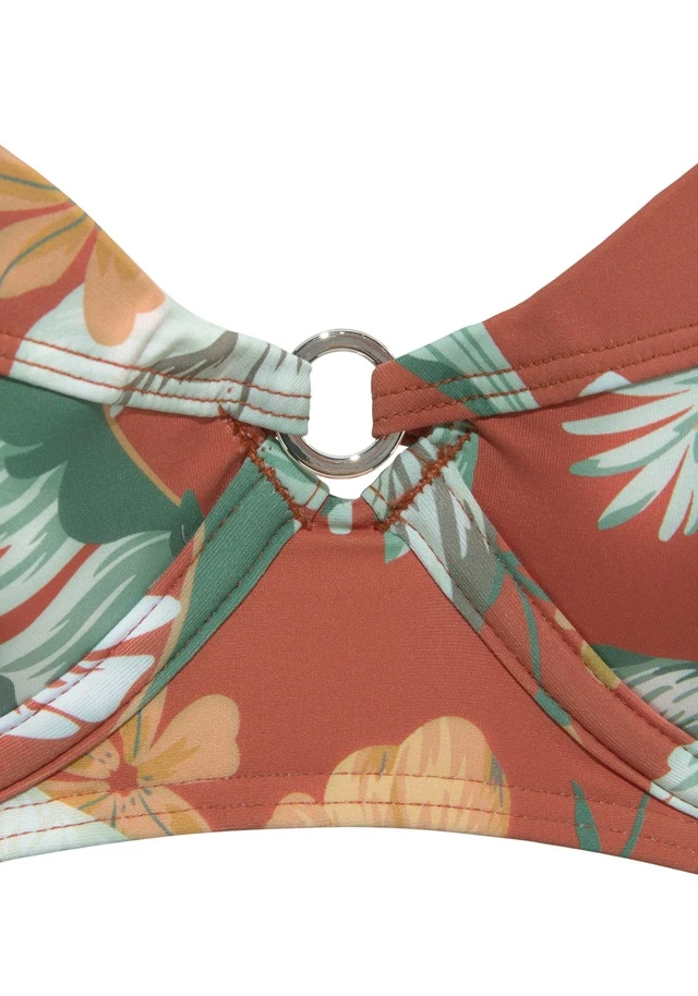 Sunseeker Bügel-Bikini-Top »Suva«, Mit Leichter Wattierung 11 Sunseeker Bügel-Bikini-Top »Suva«, Mit Leichter Wattierung – Bild 9