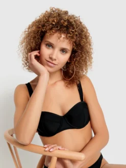 LSCN By LASCANA Bügel-Bikini-Top »Gina«, Mit Ziernähten