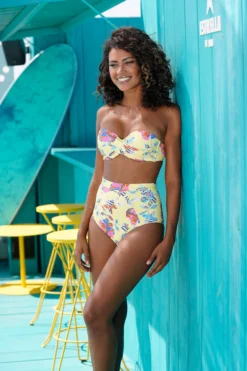 Sunseeker Bügel-Bandeau-Bikini-Top »Jam«, Mit Wickeloptik 26 Sunseeker Bügel-Bandeau-Bikini-Top »Jam«, Mit Wickeloptik -Sunseeker Bikinis Geschaft c1b11c81f82f1c7d46cbe47a7fb7d8cb