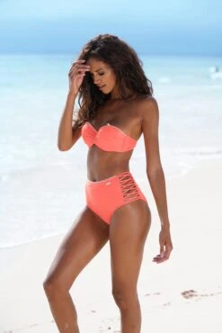 Sunseeker Highwaist-Bikini-Hose »Dainty«, Mit Häkelkante -Sunseeker Bikinis Geschaft d59729fa3282df75e2f5acda675a825f