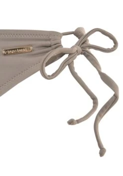 Bruno Banani Triangel-Bikini, Mit Gold-schwarzenen Accessories -Sunseeker Bikinis Geschaft efebbb91eb806aaf39f5a611c7dd3e4c