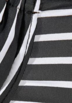 S.Oliver Bandeau-Bikini-Top »Hill«, Gestreift 9 S.Oliver Bandeau-Bikini-Top »Hill«, Gestreift -Sunseeker Bikinis Geschaft 1fe0b1dff4b4ad0b73d744176f647ccd