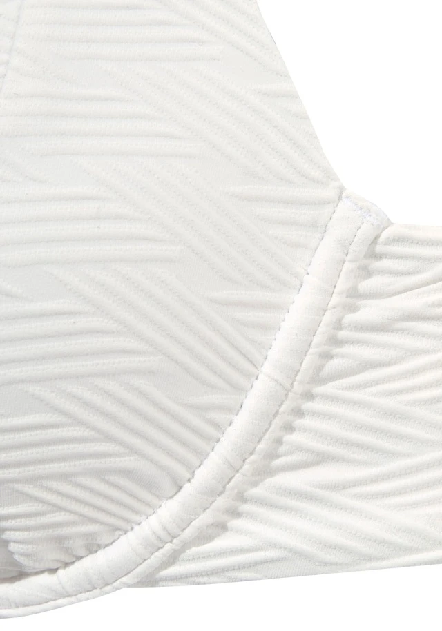 Sunseeker Bügel-Bikini-Top »Loretta«, Mit Strukturmuster 13 Sunseeker Bügel-Bikini-Top »Loretta«, Mit Strukturmuster – Bild 11