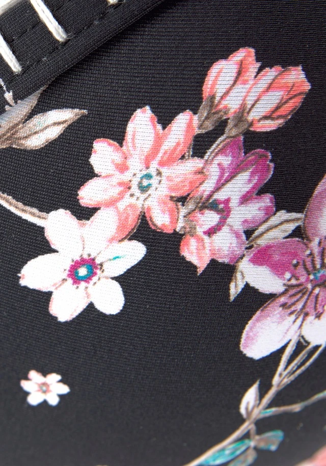 Sunseeker Triangel-Bikini-Top »Ditsy«, Mit Trendigem Print 12 Sunseeker Triangel-Bikini-Top »Ditsy«, Mit Trendigem Print – Bild 10