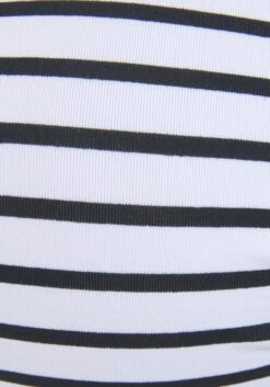 Venice Beach Bügel-Bandeau-Bikini-Top »Camie«, Im Coolen Streifenlook 8 Venice Beach Bügel-Bandeau-Bikini-Top »Camie«, Im Coolen Streifenlook -Sunseeker Bikinis Geschaft a3771066e9a87a135d6039caba50cdb2