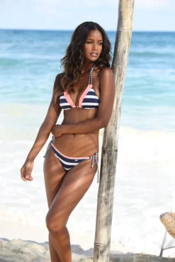 KangaROOS Bikini-Hose »Anita«, In Knapper Brasilien-Form 19 KangaROOS Bikini-Hose »Anita«, In Knapper Brasilien-Form -Sunseeker Bikinis Geschaft a471a8e6d666594482dcdbb8a4ed5882