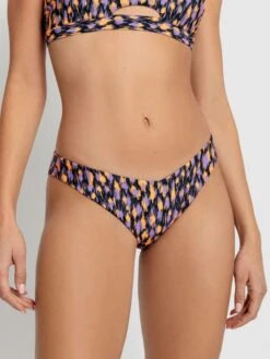 LSCN By LASCANA Bikini-Hose »Lavista«, Mit V-Bund 8 LSCN By LASCANA Bikini-Hose »Lavista«, Mit V-Bund -Sunseeker Bikinis Geschaft b6295e5b6bd382389d2eb48249ce17d4