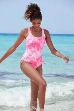 Venice Beach Badeanzug »Luna«, Seitlich Zu Raffen 24 Venice Beach Badeanzug »Luna«, Seitlich Zu Raffen -Sunseeker Bikinis Geschaft b7aa1f9b6e069dae36de5278ffc68e0f